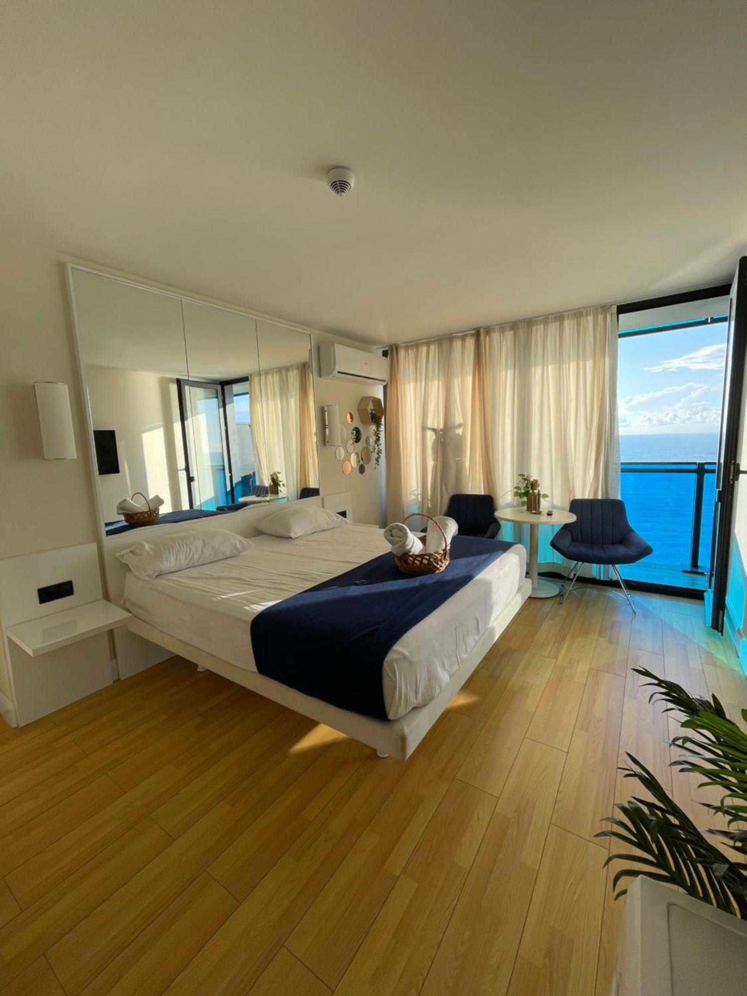 Panorma Black Sea Side Hotel باتومي المظهر الخارجي الصورة